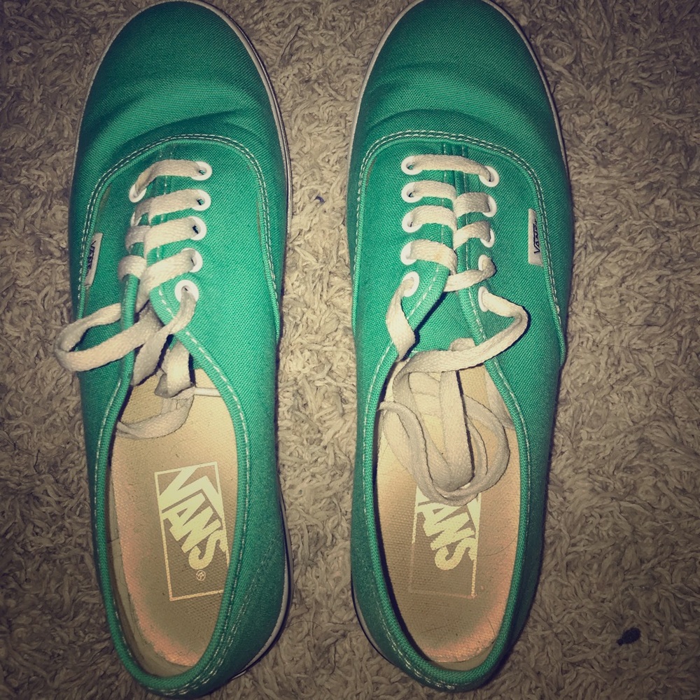 Vans woman’s 9 men’s 7.5